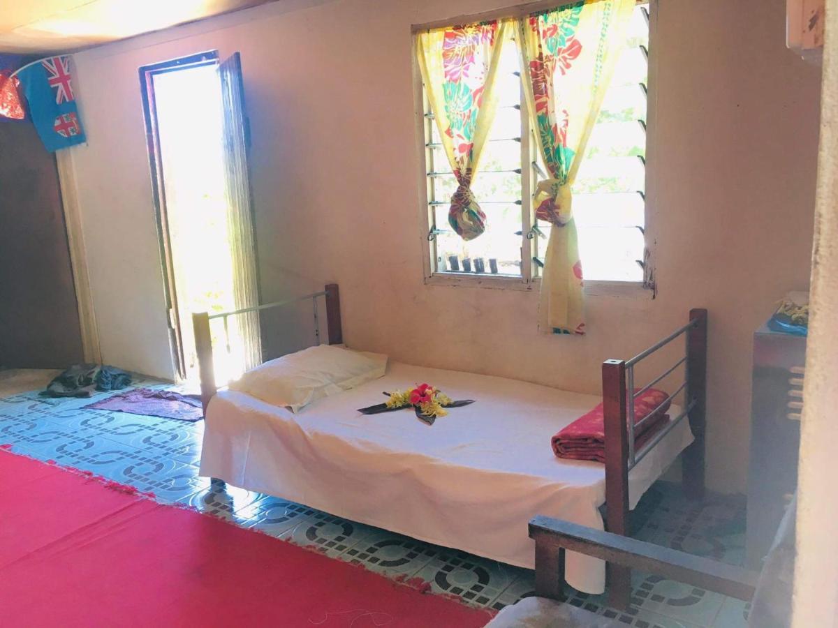 Yasawa Homestays Naisisili Exterior foto