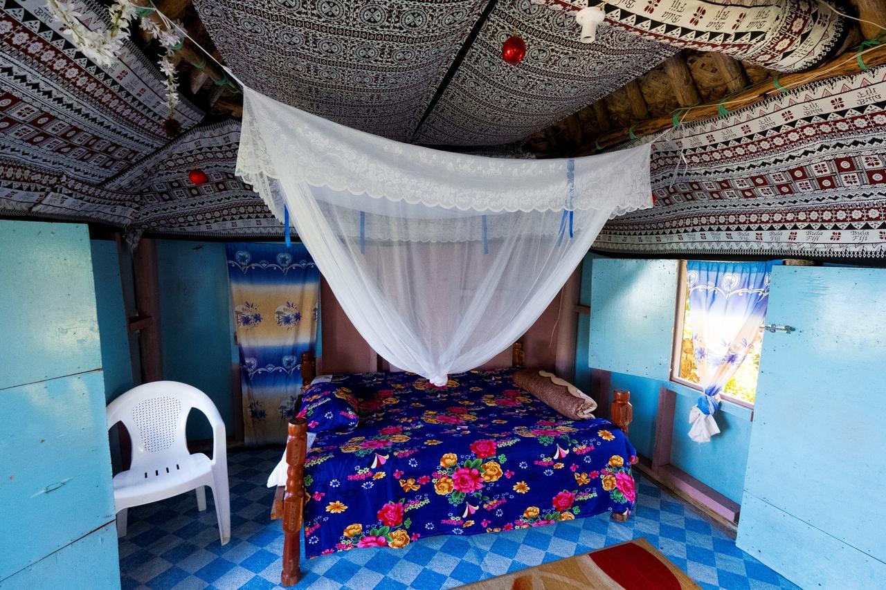 Yasawa Homestays Naisisili Exterior foto